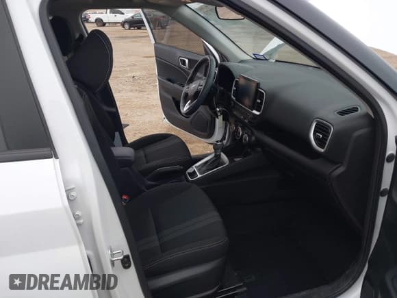 ✅ 2022 Hyundai Venue Limited • VIN: KMHRC8A34NU168595 • Lot: 41321713. Listed on IAAI with 3,852 mi. Free auction sales archive from the USA and detailed vehicle history report at DreamBid. Image 5.