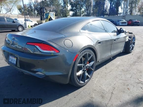 ✅ 2018 Karma Revero • VIN: 50GK41SA4JA000249 • Lot: 41865477. Wystawiony na IAAI z przebiegiem 104 010 mil. Bezpłatny archiwum sprzedaży aukcyjnych z USA i szczegółowy raport historii pojazdu na DreamBid. Zdjęcie 4.