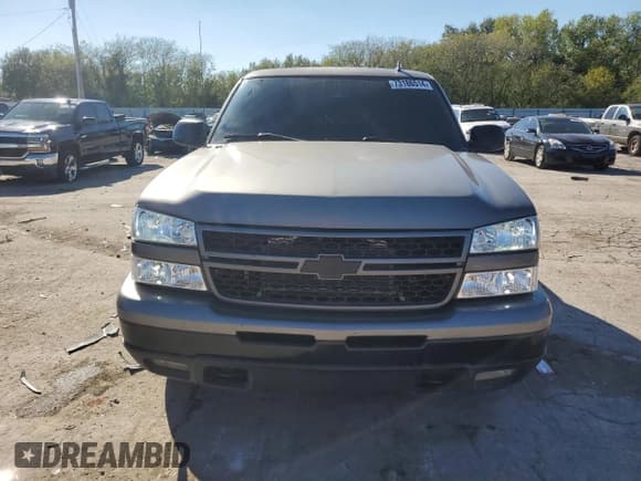 ✅ 2006 Chevrolet Silverado 1500 LT1 • VIN: 1GCEC19T46Z131839 • Лот: 73186514. Опубликован ранее на Copart с пробегом 207 292 миль. Бесплатный доступ к архиву аукционных продаж из США и подробный отчёт об истории автомобиля на DreamBid. Изображение 5.
