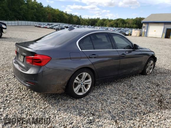 2018 BMW 3 Series 330i xDrive с VIN WBA8D9C59JA615836, выставлен на аукционе Copart как лот 80060935 с пробегом 76 474 миль миль и Списание • Salvage title. История ставок и продаж доступна на DreamBid. Изображение 3.