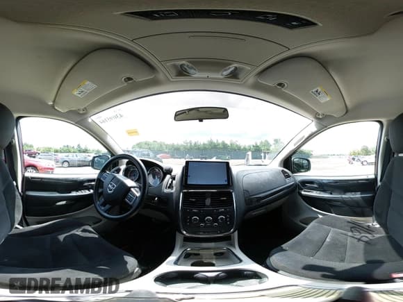 ✅ 2015 Dodge Grand Caravan SXT • VIN: 2C4RDGCG8FR541146 • Lot: 43095164. Wystawiony na IAAI z przebiegiem 147 681 mil. Bezpłatny archiwum sprzedaży aukcyjnych z USA i szczegółowy raport historii pojazdu na DreamBid. Zdjęcie 18.