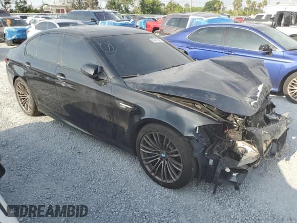 ✅ 2014 BMW M5 • VIN: WBSFV9C53ED594132 • Лот: 56479355. Опубликован ранее на Copart с пробегом 89 020 миль. Бесплатный доступ к архиву аукционных продаж из США и подробный отчёт об истории автомобиля на DreamBid. Изображение 4.