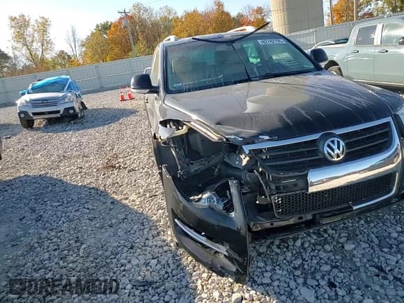 ✅ 2010 Volkswagen Touareg VR6 • VIN: WVGBF7A99AD003479 • Lot: 82742795. Listed on Copart with 140,596 mi. Free auction sales archive from the USA and detailed vehicle history report at DreamBid. Image 14.