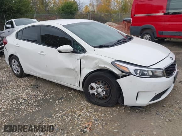 ✅ 2018 Kia Forte LX • VIN: 3KPFK4A77JE168119 • Lot: 43471262. Listed on IAAI with 77,079 mi. Free auction sales archive from the USA and detailed vehicle history report at DreamBid. Image 1.