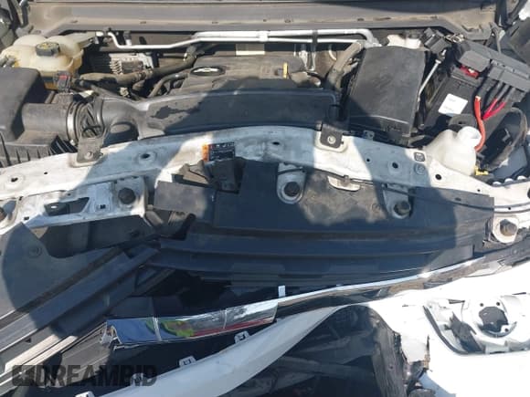 ✅ 2019 Chevrolet Colorado 2WD Work Truck • VIN: 1GCGSBEA3K1177533 • Lot: 41603752. Wystawiony na IAAI z przebiegiem 64 088 mil. Bezpłatny archiwum sprzedaży aukcyjnych z USA i szczegółowy raport historii pojazdu na DreamBid. Zdjęcie 10.