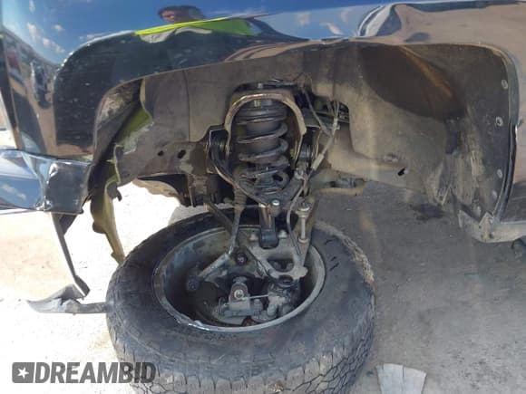 ✅ 2014 Chevrolet Silverado 1500 LT • VIN: 1GCRCREC0EZ270595 • Lot: 43394887. Listed on IAAI with 316,051 mi. Free auction sales archive from the USA and detailed vehicle history report at DreamBid. Image 6.