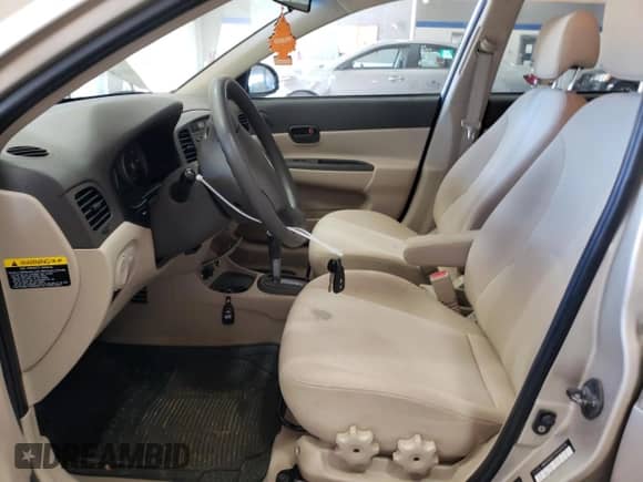 2007 Hyundai Accent GLS с VIN KMHCN46C17U137275, выставлен на аукционе Copart как лот 76038214 с пробегом 99 866 миль миль и Чистый • Clean title. История ставок и продаж доступна на DreamBid. Изображение 7.