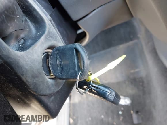 ✅ 2005 Ford Explorer XLS • VIN: 1FMZU62K15UA65982 • Lot: 41782001. Wystawiony na IAAI z przebiegiem 234 937 mil. Bezpłatny archiwum sprzedaży aukcyjnych z USA i szczegółowy raport historii pojazdu na DreamBid. Zdjęcie 11.