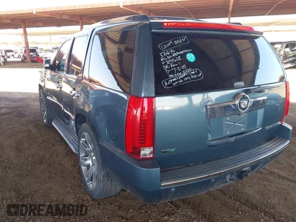 ✅ 2009 Cadillac Escalade • VIN: 1GYFC23259R204628 • Lot: 43025478. Wystawiony na IAAI z przebiegiem 191 520 mil. Bezpłatny archiwum sprzedaży aukcyjnych z USA i szczegółowy raport historii pojazdu na DreamBid. Zdjęcie 3.
