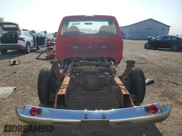 ✅ 1999 Ford F-250 XL • VIN: 1FTNF21L9XEB18649 • Лот: 59159395. Опубликован ранее на Copart с пробегом 136 690 миль. Бесплатный доступ к архиву аукционных продаж из США и подробный отчёт об истории автомобиля на DreamBid. Изображение 6.