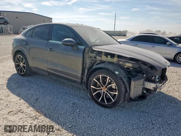 ✅ 2021 Porsche Cayenne S • VIN: WP1BB2AY8MDA46255 • Lot: 81865815. Wystawiony na Copart z przebiegiem 77 956 mil. Bezpłatny archiwum sprzedaży aukcyjnych z USA i szczegółowy raport historii pojazdu na DreamBid. Zdjęcie 4.
