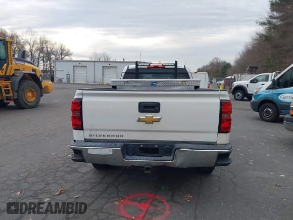 ✅ 2014 Chevrolet Silverado 1500 Work Truck • VIN: 1GCNKPEC3EZ131762 • Lot: 43771140. Wystawiony na IAAI z przebiegiem 321 345 mil. Bezpłatny archiwum sprzedaży aukcyjnych z USA i szczegółowy raport historii pojazdu na DreamBid. Zdjęcie 16.