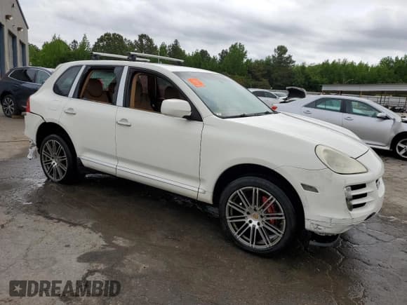 ✅ 2010 Porsche Cayenne • VIN: WP1AA2AP8ALA07107 • Lot: 55506275. Listed on Copart with Not provided. Free auction sales archive from the USA and detailed vehicle history report at DreamBid. Image 4.