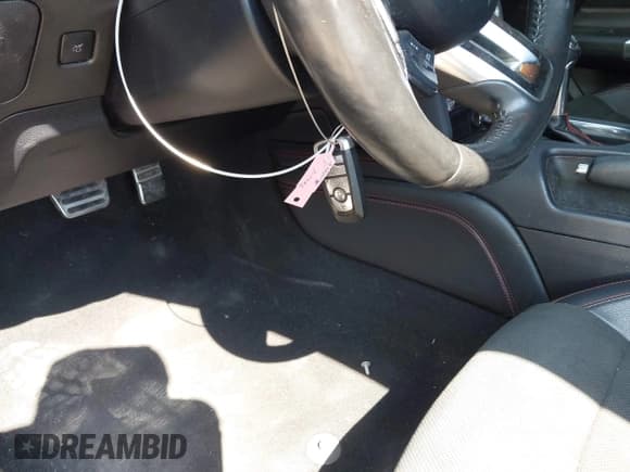 ✅ 2019 Ford Mustang GT Premium • VIN: 1FA6P8CF2K5187919 • Lot: 43166833. Wystawiony na IAAI z przebiegiem 90 298 mil. Bezpłatny archiwum sprzedaży aukcyjnych z USA i szczegółowy raport historii pojazdu na DreamBid. Zdjęcie 11.