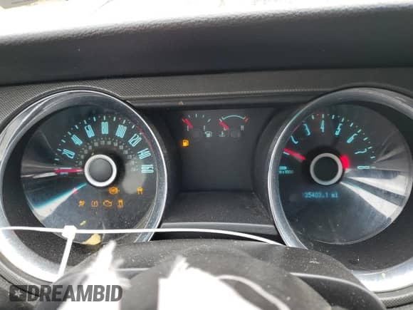 2014 Ford Mustang V6 с VIN 1ZVBP8AM8E5288250, выставлен на аукционе Copart как лот 67745805 с пробегом 135 403 миль миль и Списание • Salvage title. История ставок и продаж доступна на DreamBid. Изображение 9.