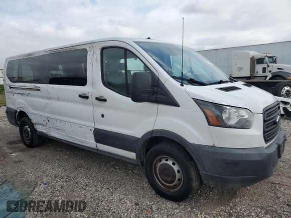✅ 2018 Ford Transit Passenger XL • VIN: 1FBZX2YM1JKA37915 • Лот: 47569995. Опубликован ранее на Copart с пробегом 118 147 миль. Бесплатный доступ к архиву аукционных продаж из США и подробный отчёт об истории автомобиля на DreamBid. Изображение 4.