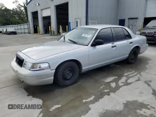 ✅ 2002 Ford Crown Victoria Standard • VIN: 2FAFP73W92X106441 • Lot: 85307875. Listed on Copart with 209,929 mi. Free auction sales archive from the USA and detailed vehicle history report at DreamBid. Image 1.