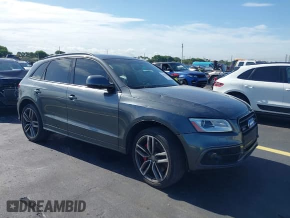 ✅ 2016 Audi SQ5 Premium Plus • VIN: WA1CCAFP6GA009685 • Лот: 42637495. Опубликован ранее на IAAI с пробегом 65 704 миль. Бесплатный доступ к архиву аукционных продаж из США и подробный отчёт об истории автомобиля на DreamBid. Изображение 1.
