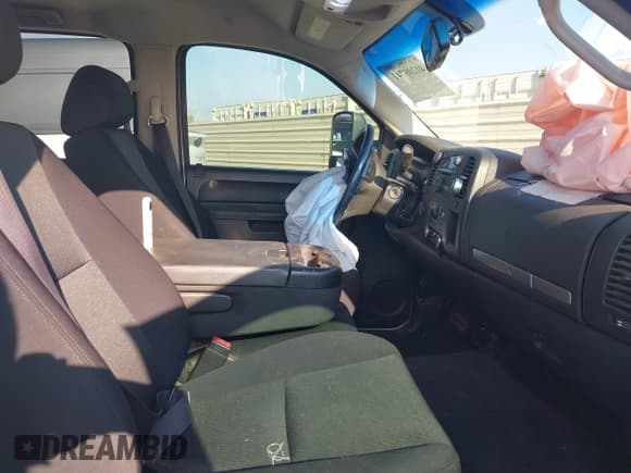 ✅ 2014 Chevrolet Silverado 2500HD LT • VIN: 1GC1KXC80EF116411 • Lot: 41208741. Listed on IAAI with 182,186 mi. Free auction sales archive from the USA and detailed vehicle history report at DreamBid. Image 5.