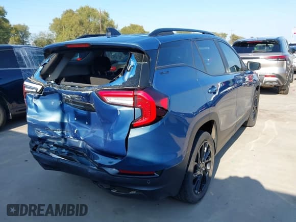 ✅ 2024 GMC Terrain SLE • VIN: 3GKALMEG2RL156182 • Lot: 43541339. Listed on IAAI with 27,951 mi. Free auction sales archive from the USA and detailed vehicle history report at DreamBid. Image 4.