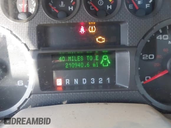 ✅ 2010 Ford F-250 XL • VIN: 1FTSW2B56AEA37604 • Lot: 41234124. Listed on IAAI with 210,940 mi. Free auction sales archive from the USA and detailed vehicle history report at DreamBid. Image 7.