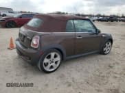 ✅ 2011 MINI Convertible S • VIN: WMWZP3C58BTX83725 • Лот: 44418965. Опубликован ранее на Copart с пробегом 45 401 миль. Бесплатный доступ к архиву аукционных продаж из США и подробный отчёт об истории автомобиля на DreamBid. Изображение 3.
