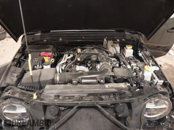 ✅ 2022 Jeep Gladiator Willys Sport • VIN: 1C6HJTAG2NL163338 • Lot: 41273645. Wystawiony na IAAI z przebiegiem 14 031 mil. Bezpłatny archiwum sprzedaży aukcyjnych z USA i szczegółowy raport historii pojazdu na DreamBid. Zdjęcie 10.