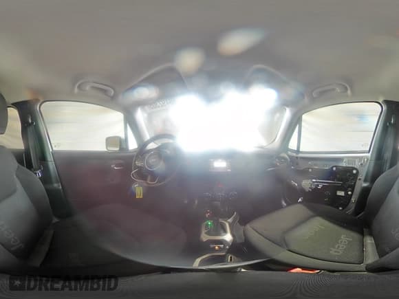 ✅ 2017 Jeep Renegade Latitude • VIN: ZACCJBBB2HPG48451 • Lot: 80492305. Listed on Copart with 119,322 mi. Free auction sales archive from the USA and detailed vehicle history report at DreamBid. Image 16.