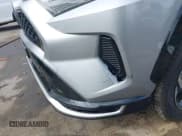 ✅ 2022 Toyota RAV4 SE • VIN: JTMAB3FV3ND108390 • Lot: 43113880. Wystawiony na IAAI z przebiegiem 86 767 mil. Bezpłatny archiwum sprzedaży aukcyjnych z USA i szczegółowy raport historii pojazdu na DreamBid. Zdjęcie 6.