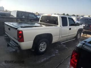 ✅ 2003 Chevrolet Silverado 1500 LS • VIN: 2GCEC19T131197995 • Лот: 69527004. Опубликован ранее на Copart с пробегом 197 471 миль. Бесплатный доступ к архиву аукционных продаж из США и подробный отчёт об истории автомобиля на DreamBid. Изображение 3.