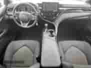 2023 Toyota Camry LE z VIN 4T1C11AK2PU103824, wystawiony jako Copart lot #89689145 z przebiegiem 43 011 mil mil oraz Szkoda całkowita • Salvage title. Historia ofert i sprzedaży dostępna na DreamBid. Obrazek 8.