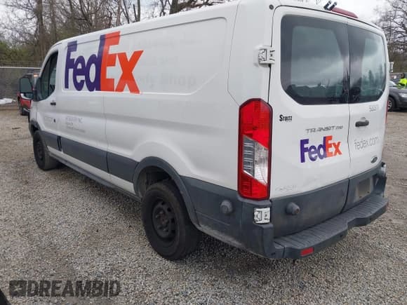 ✅ 2015 Ford Transit Cargo • VIN: 1FTYR2ZM4FKA94360 • Lot: 41931202. Listed on IAAI with 324,881 mi. Free auction sales archive from the USA and detailed vehicle history report at DreamBid. Image 3.