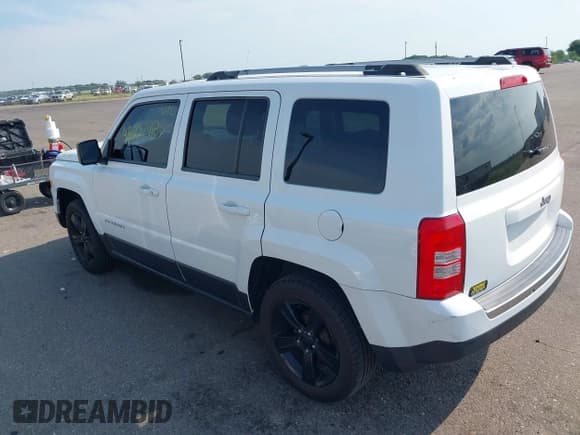 ✅ 2013 Jeep Patriot Latitude • VIN: 1C4NJPFA5DD194096 • Lot: 43007485. Listed on IAAI with 81,458 mi. Free auction sales archive from the USA and detailed vehicle history report at DreamBid. Image 3.