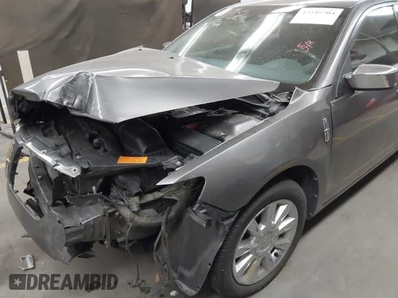 ✅ 2010 Lincoln MKZ • VIN: 3LNHL2GC6AR752532 • Lot: 42249704. Listed on IAAI with 127,687 mi. Free auction sales archive from the USA and detailed vehicle history report at DreamBid. Image 6.