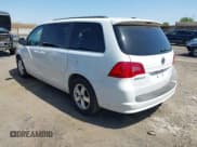 ✅ 2011 Volkswagen Routan SE • VIN: 2V4RW3DGXBR805002 • Lot: 42281499. Listed on IAAI with 139,913 mi. Free auction sales archive from the USA and detailed vehicle history report at DreamBid. Image 3.