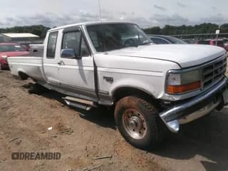 ✅ 1997 Ford F-250 • VIN: 1FTHX26F6VEA78363 • Lot: 42439858. Wystawiony na IAAI z przebiegiem 181 401 mil. Bezpłatny archiwum sprzedaży aukcyjnych z USA i szczegółowy raport historii pojazdu na DreamBid. Zdjęcie 1.