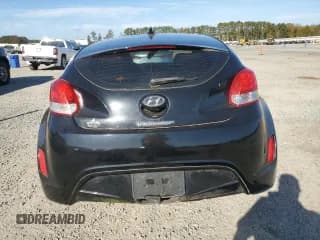✅ 2013 Hyundai Veloster w/Gray Int • VIN: KMHTC6AD8DU130935 • Lot: 78808474. Wystawiony na Copart z przebiegiem 115 808 mil. Bezpłatny archiwum sprzedaży aukcyjnych z USA i szczegółowy raport historii pojazdu na DreamBid. Zdjęcie 6.