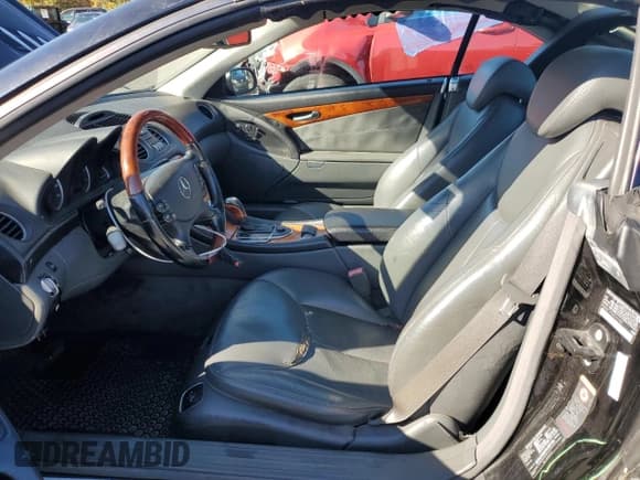 ✅ 2003 Mercedes-Benz SL 500 • VIN: WDBSK75F83F061489 • Лот: 91002965. Опубликован ранее на Copart с пробегом 106 256 миль. Бесплатный доступ к архиву аукционных продаж из США и подробный отчёт об истории автомобиля на DreamBid. Изображение 7.