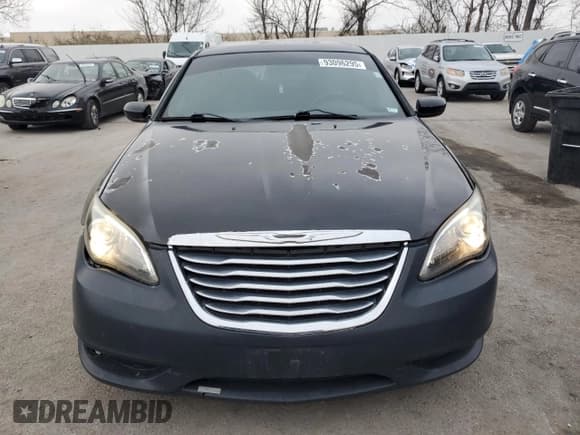 ✅ 2013 Chrysler 200 Touring • VIN: 1C3CCBBB2DN513150 • Lot: 93096295. Listed on Copart with 144,836 mi. Free auction sales archive from the USA and detailed vehicle history report at DreamBid. Image 5.