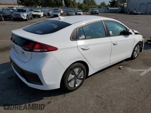 2020 Hyundai Ioniq Blue с VIN KMHC65LCXLU234976, выставлен на аукционе Copart как лот 62801124 с пробегом 80 753 миль миль и Списание • Salvage title. История ставок и продаж доступна на DreamBid. Изображение 3.