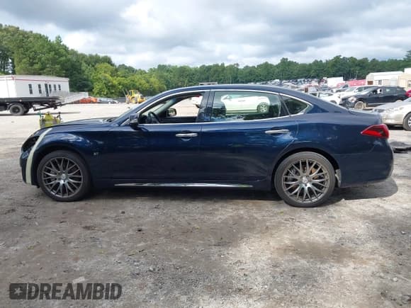 ✅ 2017 Infiniti Q70 3.7 • VIN: JN1BY1PR4HM210233 • Lot: 42943419. Listed on IAAI with 78,000 mi. Free auction sales archive from the USA and detailed vehicle history report at DreamBid. Image 15.