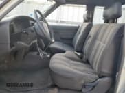 ✅ 1994 Toyota Pickup DLX • VIN: JT4VN13D1R5141994 • Lot: 51260545. Wystawiony na Copart z przebiegiem 141 752 mil. Bezpłatny archiwum sprzedaży aukcyjnych z USA i szczegółowy raport historii pojazdu na DreamBid. Zdjęcie 7.