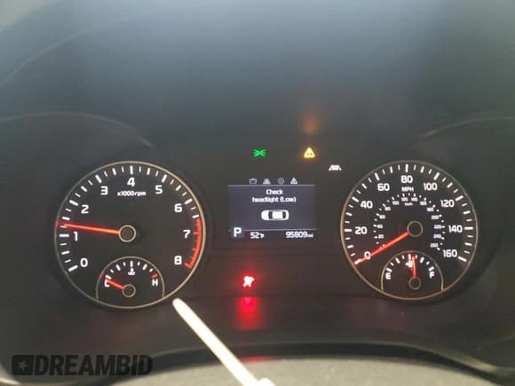 ✅ 2020 Kia Optima LX • VIN: 5XXGT4L31LG445482 • Lot: 90254115. Wystawiony na Copart z przebiegiem 95 809 mil. Bezpłatny archiwum sprzedaży aukcyjnych z USA i szczegółowy raport historii pojazdu na DreamBid. Zdjęcie 9.