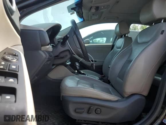 2017 Hyundai Ioniq Limited с VIN KMHC85LCXHU049585, выставлен на аукционе Copart как лот 61270164 с пробегом 171 863 миль миль и На запчасти • Non repairable. История ставок и продаж доступна на DreamBid. Изображение 7.