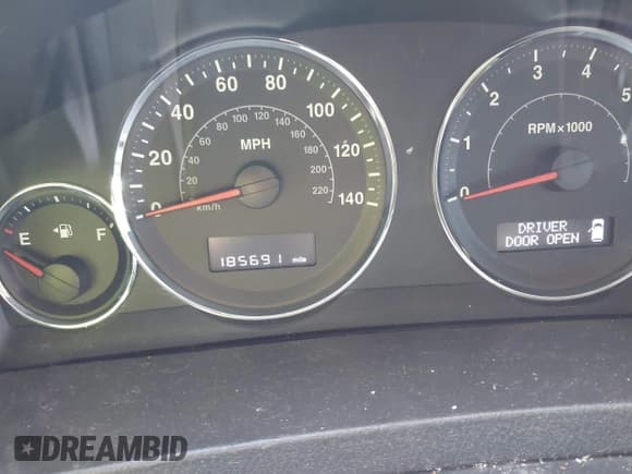 ✅ 2008 Jeep Grand Cherokee • VIN: 1J8HS48N78C197174 • Лот: 43484016. Опубликован ранее на IAAI с пробегом 185 691 миль. Бесплатный доступ к архиву аукционных продаж из США и подробный отчёт об истории автомобиля на DreamBid. Изображение 7.