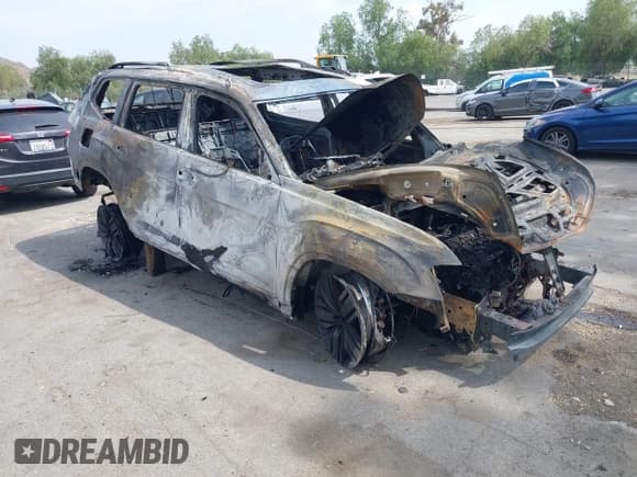 ✅ 2019 Volkswagen Atlas SEL • VIN: 1V2MR2CA4KC585043 • Lot: 42373602. Listed on IAAI with Not provided. Free auction sales archive from the USA and detailed vehicle history report at DreamBid. Image 1.