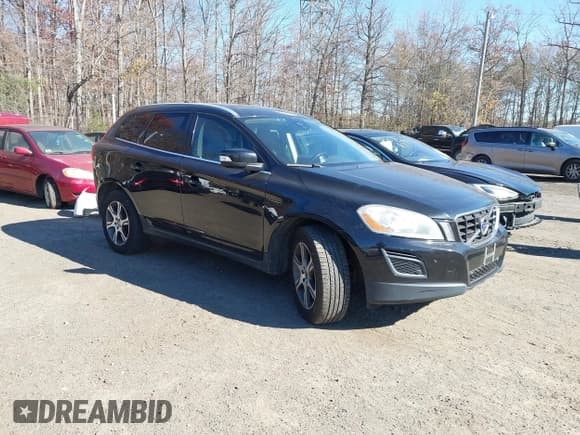 ✅ 2012 Volvo XC60 3.0L • VIN: YV4902DZ8C2299805 • Lot: 43681055. Wystawiony na IAAI z przebiegiem 212 095 mil. Bezpłatny archiwum sprzedaży aukcyjnych z USA i szczegółowy raport historii pojazdu na DreamBid. Zdjęcie 1.