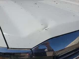 2015 Chevrolet Silverado 2500HD Work Truck z VIN 1GC0CUEG9FZ545350, wystawiony jako IAAI lot #43050082 z przebiegiem 173 371 mil mil oraz . Historia ofert i sprzedaży dostępna na DreamBid. Obrazek 1.