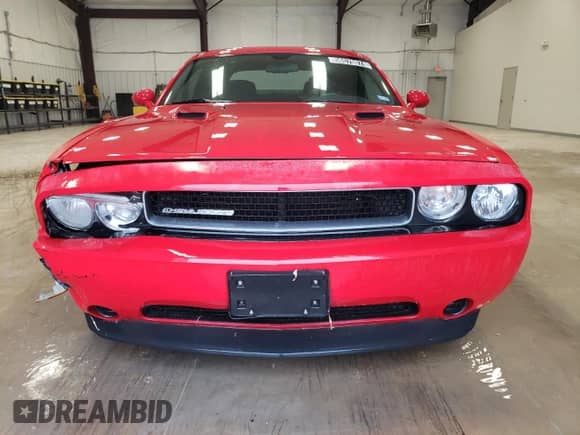 2014 Dodge Challenger SXT z VIN 2C3CDYAG2EH311187, wystawiony jako Copart lot #56570074 z przebiegiem 113 604 mil mil oraz Czysty tytuł • Clean title. Historia ofert i sprzedaży dostępna na DreamBid. Obrazek 5.