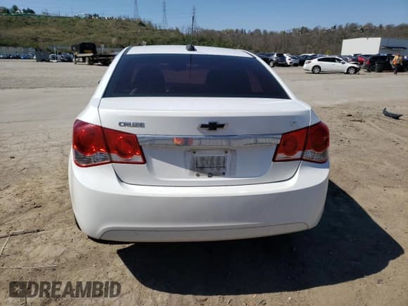 ✅ 2015 Chevrolet Cruze LT • VIN: 1G1PE5SB6F7277398 • Lot: 47113733. Listed on Copart with 105,080 mi. Free auction sales archive from the USA and detailed vehicle history report at DreamBid. Image 6.